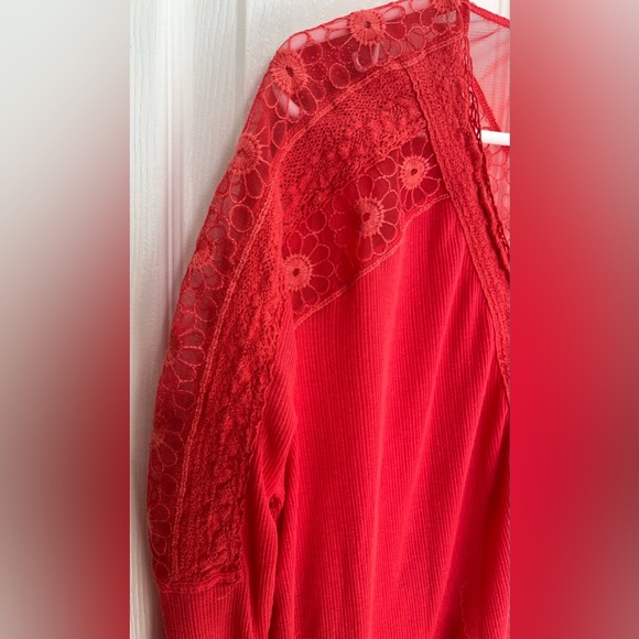 Free People Women’s Red Lola Blouse, Size XS (oversized) Like new - Picture 4 of 8
